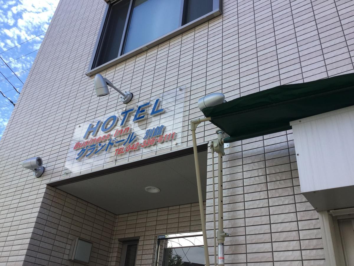 Business Inn Grandeur פוצ'ו מראה חיצוני תמונה